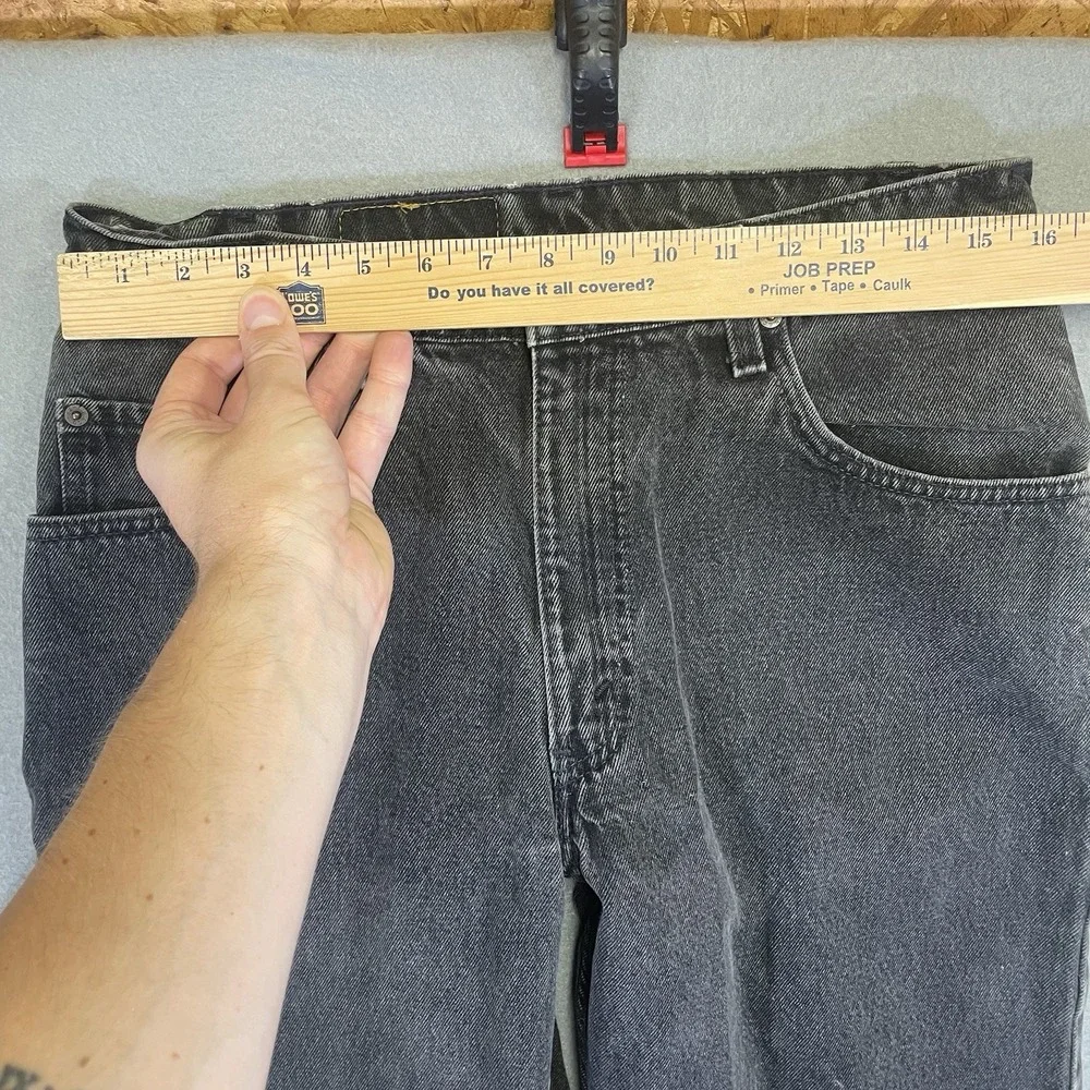 Vintage Levi’s 560-0260 Men’s W34 L34 Black Loose Fit Tapered Jeans USA